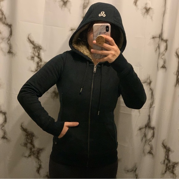 TNA Tops - Small TNA Aritzia faux fur lined black hoodie